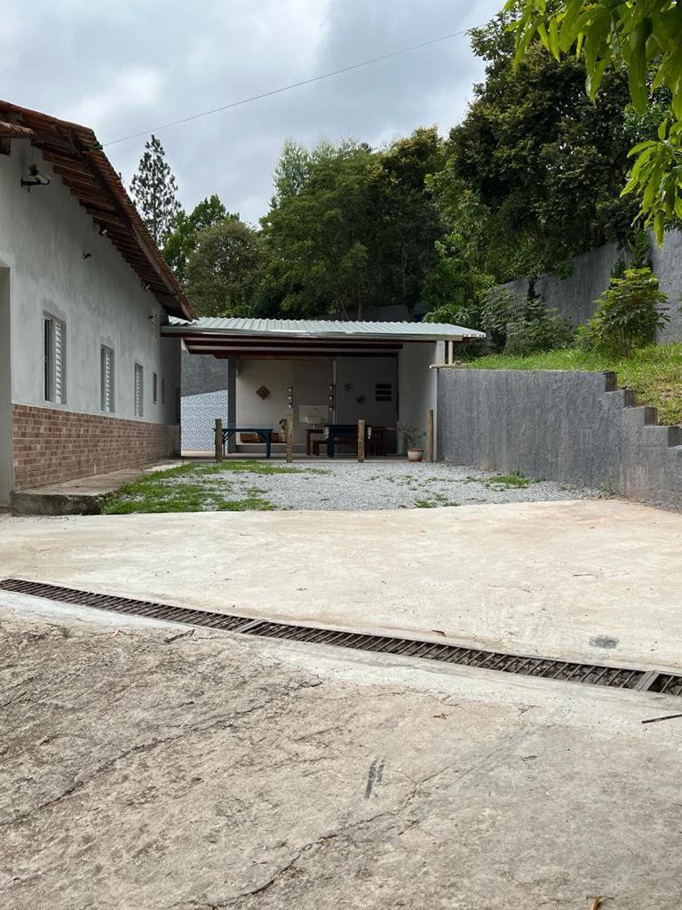 Vila Chacara Em Alpes De Mairiporã Exteriér fotografie